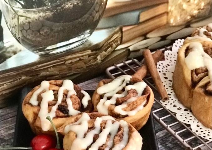 Cinnamon Rolls with Cream Cheese Frosting