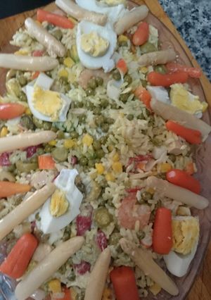 Una foto de Ensalada de arroz y atún