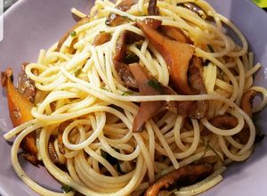 Foto di Spaghetti con funghi rositi della Sila