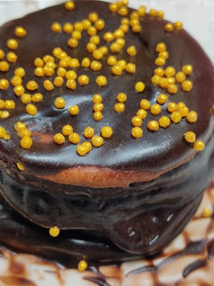 A picture of Biscuit cake.