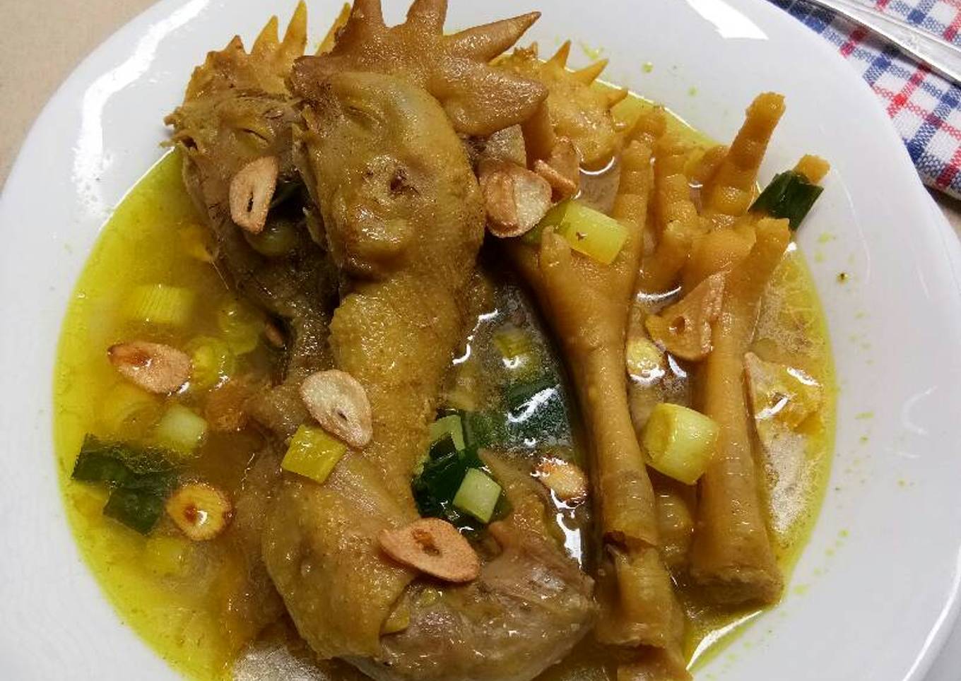 Soto Kepala dan Ceker Ayam