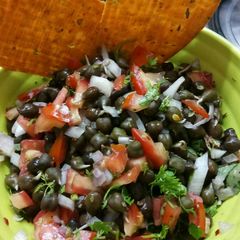 A picture of Green chana chat.
