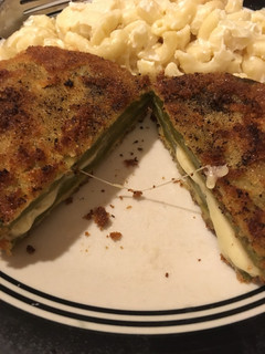 Una foto de Nopales rellenos de jamón y queso
