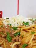 Spaghete cu sos de carne tocată