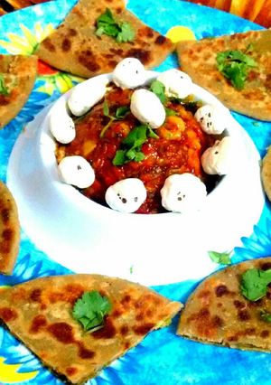 A picture of Tomato Makhana chutney.