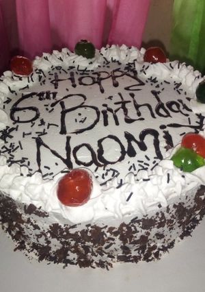 A picture of Simple black Forest cake.