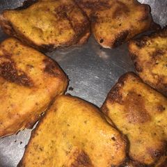 A picture of Bread pakoda.