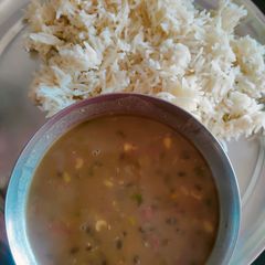 A picture of Chane urad ki dal.