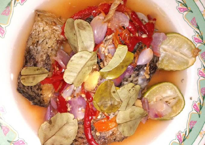 Resep Pecak Ikan Mas : Resep Pecak Ikan Mujaer Khas Betawi