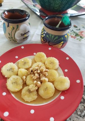 A picture of Fry Banana with honey 🍯 🍌.