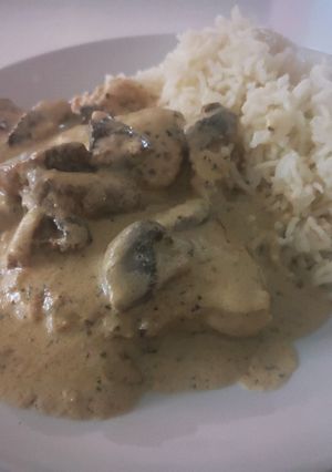 Gomba mártásos csirkemell recept fotója