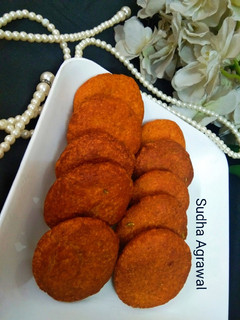 गुड़ वाले पुआ/ बबरू(Gud wale pua/babru recipe in Hindi) रेसिपी मुख्य फोटो