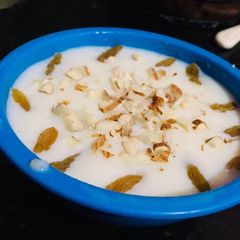 A picture of Rice kheer.