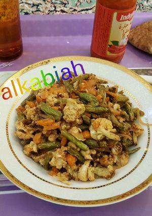 صورة لوصفة خضار مقلية بالطحينة بطريقة الكعبية