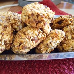 A picture of Banana Oat Cookies.