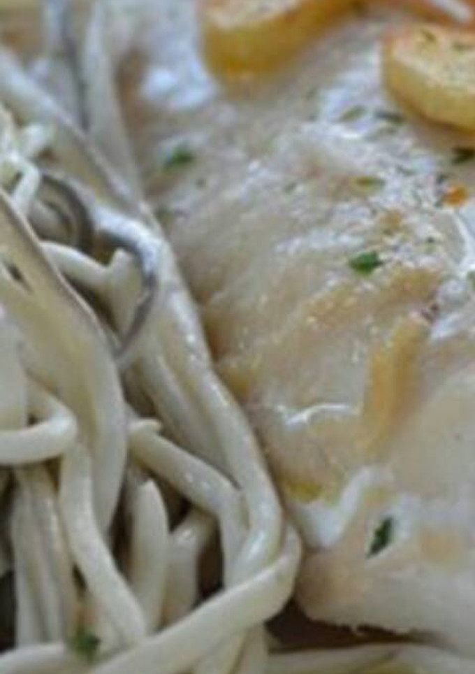 Una foto de Merluza con gulas