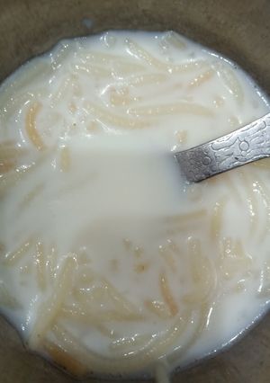 सेवई की खीर (sewai ki kheer recipe in Hindi) रेसिपी मुख्य फोटो