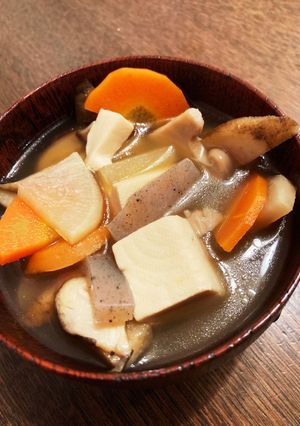 A picture of Basic Kenchinjiru (Japanese Vegetable Soup).