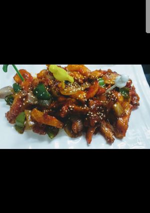 A picture of Honey chilli potatoes.