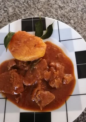 A picture of Turkey curry.