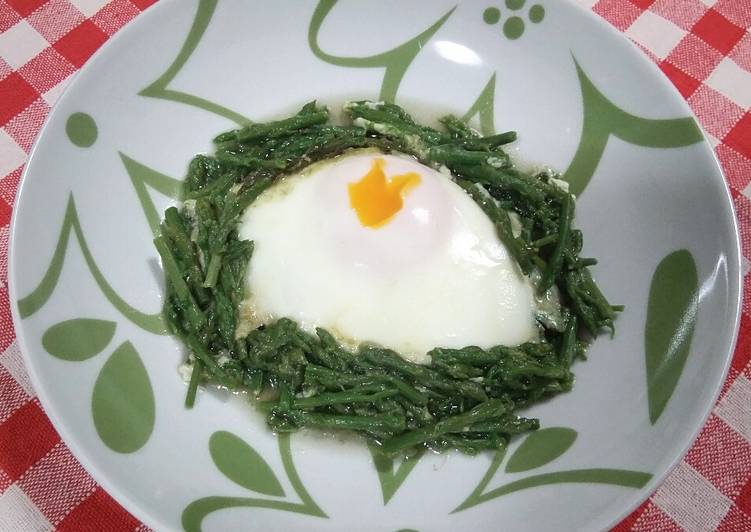 Asparagi selvatici con le uova