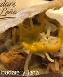 Arepas con filet de pollo en cerveza de moras rojas