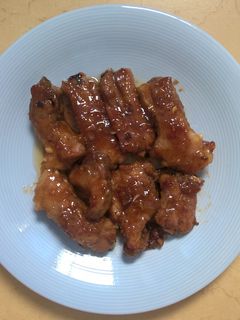 Hình của món Sườn xào chua ngọt.