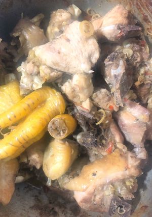 Hình của món Gà kho sả ớt.