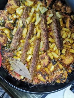 صورة لوصفة صينية بطاطا مع كباب وشيش طاووق