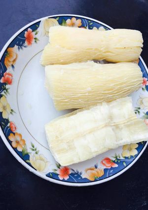 A picture of Cassava.