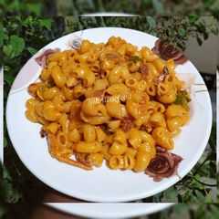 A picture of Thousand island dressing pasta salad.