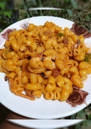 A picture of Thousand island dressing pasta salad.