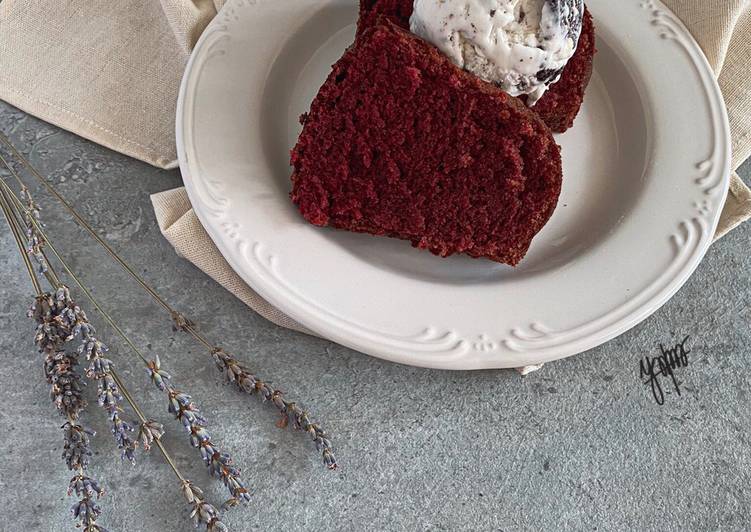 Red Velvet Bundt Cake