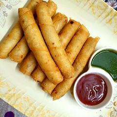 A picture of Crispy Rolls.