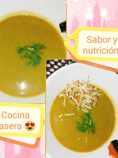 Una foto de Crema de ahuyama y cilantro súper deliciosa y súper fácil 🍲