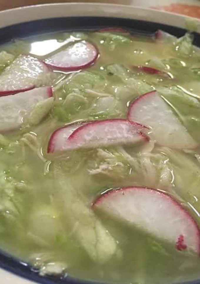 Una foto de Pozole de pipián verde