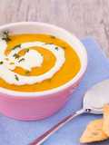 Sopa de abóbora e curry