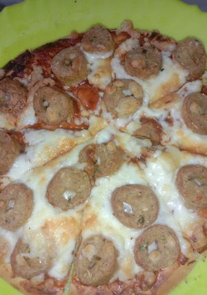 A picture of Chicken pizza.