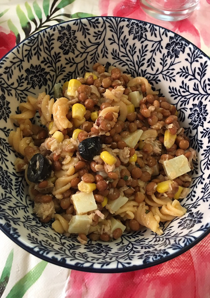 Una foto de Ensalada de lentejas rica en proteína