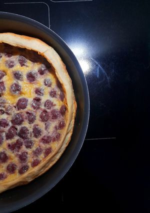 A picture of Clafoutis.