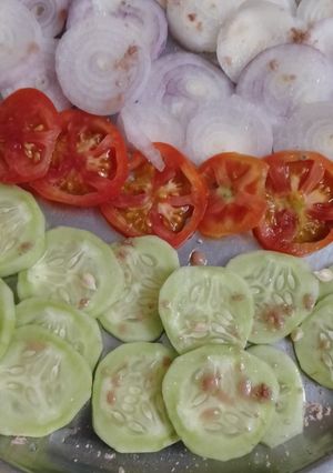 A picture of Tricolour Salad.
