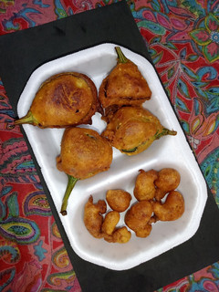 मसाला बैंगन पकौड़ा (Masala Baigan Pakoda recipe in Hindi) रेसिपी मुख्य फोटो