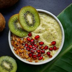 A picture of Kiwi Smoothie Bowl.