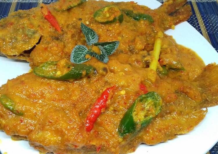Resep Ikan mas ikan pedas yang sempurna