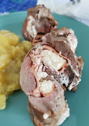 Kecskesajttal töltött pulykacomb recept fotója