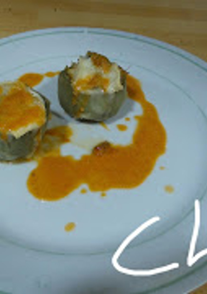 Una foto de Alcachofas rellenas de marisco