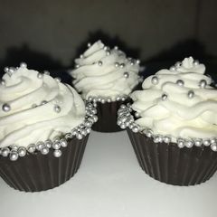 A picture of Chocolate mousse Cups.