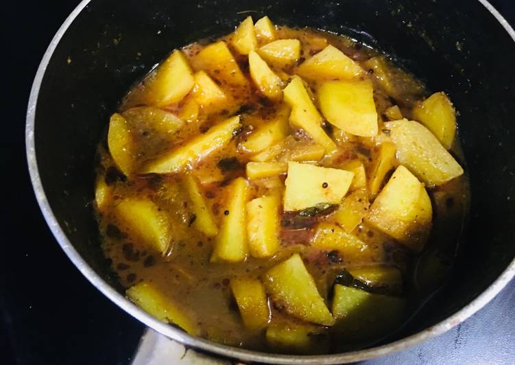 Aambat Batata Rasa(tangy,spicy potato curry)