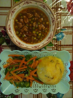 A picture of Mashed potatoes & butternut with garden peas beef and mixed veg.