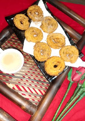 लेफ्टओवर राइस चकली (Leftover rice chakli recipe in Hindi) रेसिपी मुख्य फोटो